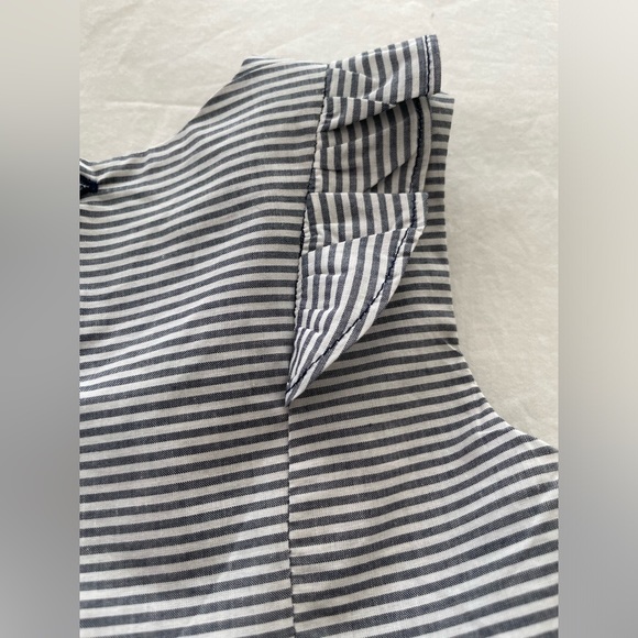 Baby Girl dress by Carter’s size is 24 months. Perfect for Spring! 💐 - Picture 10 of 13